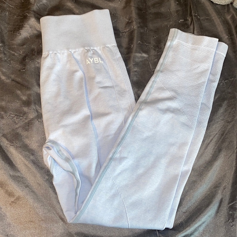 AYBL motion seamless leggings small (sky blue)